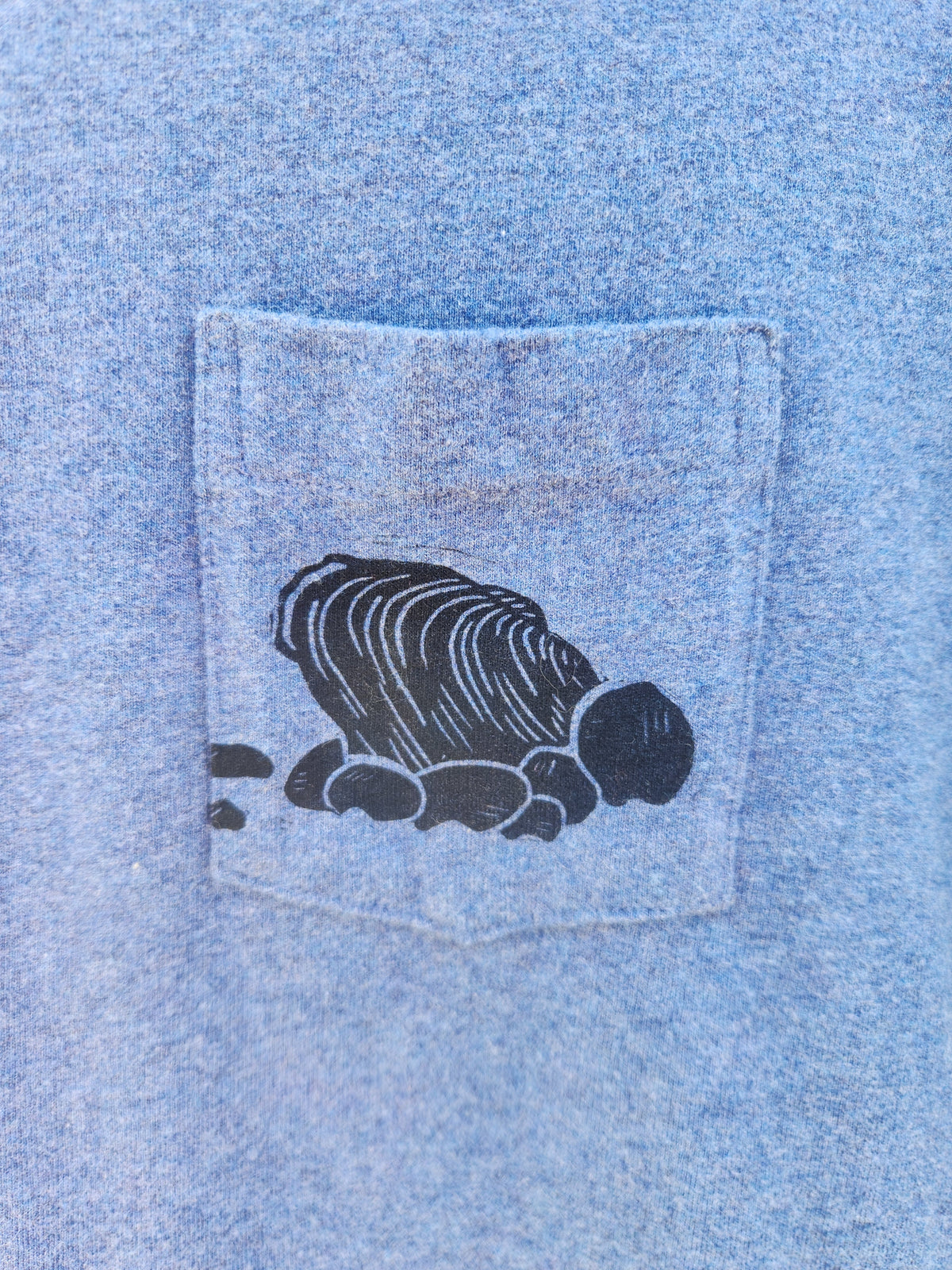 hand printed mussel pocket shirt - upcycled thrifted tee - medium
